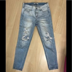Hollister boyfriend jeans